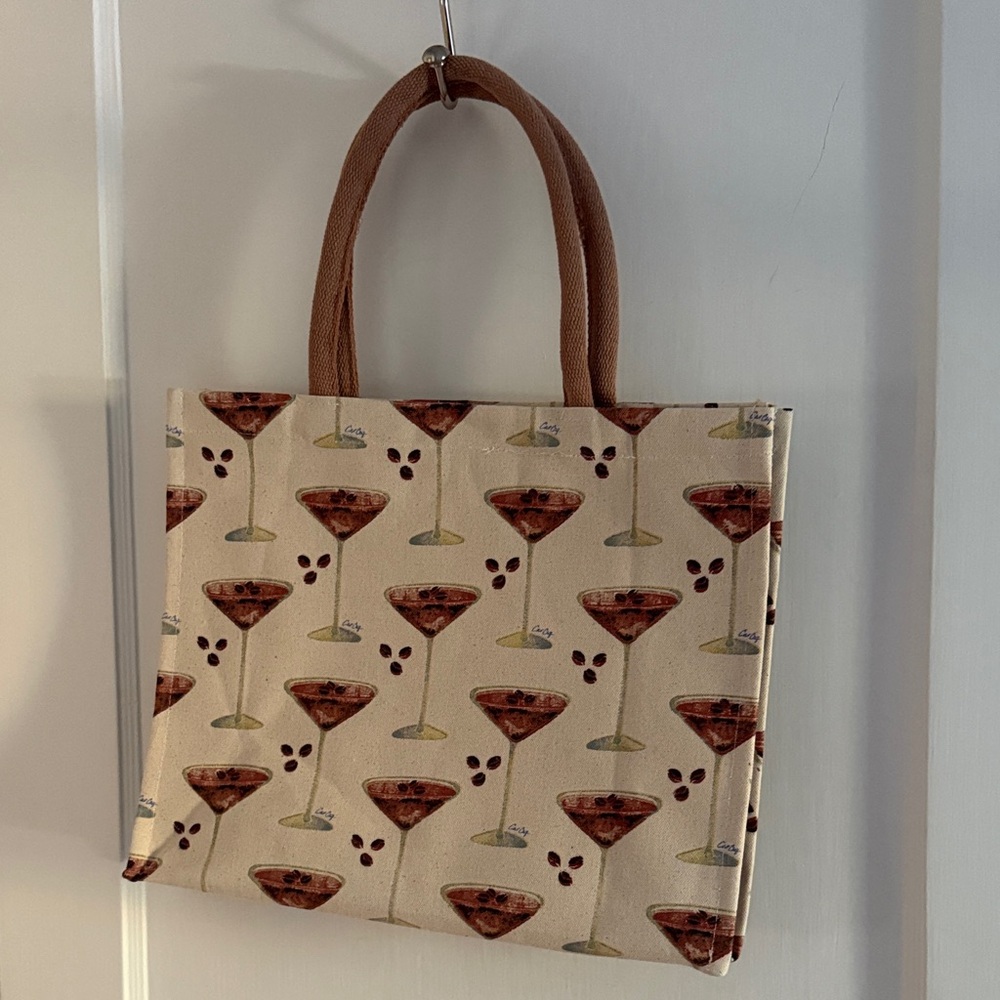 ✨NWT✨ Espresso Martini Print Tote Bag 🍸🤎